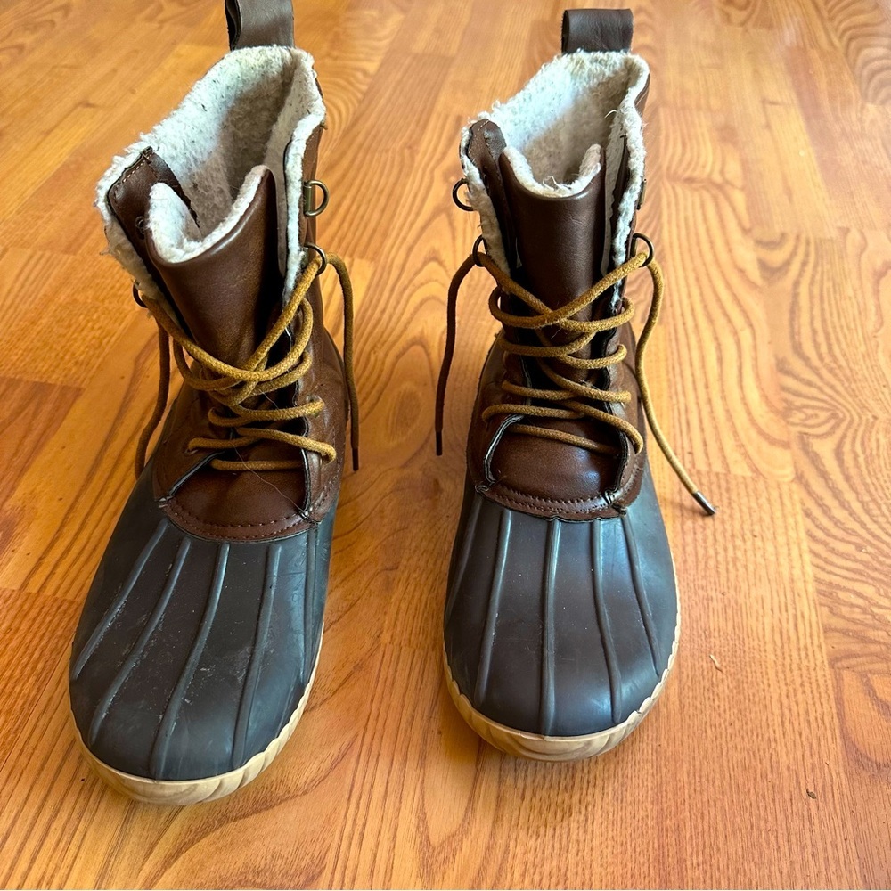 Duck Boots - Picture 2 of 5